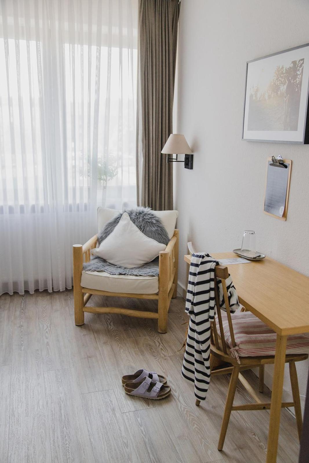 Fruehstueckshotel Fuerstenwerth ヴィルヘルムスハーフェン エクステリア 写真